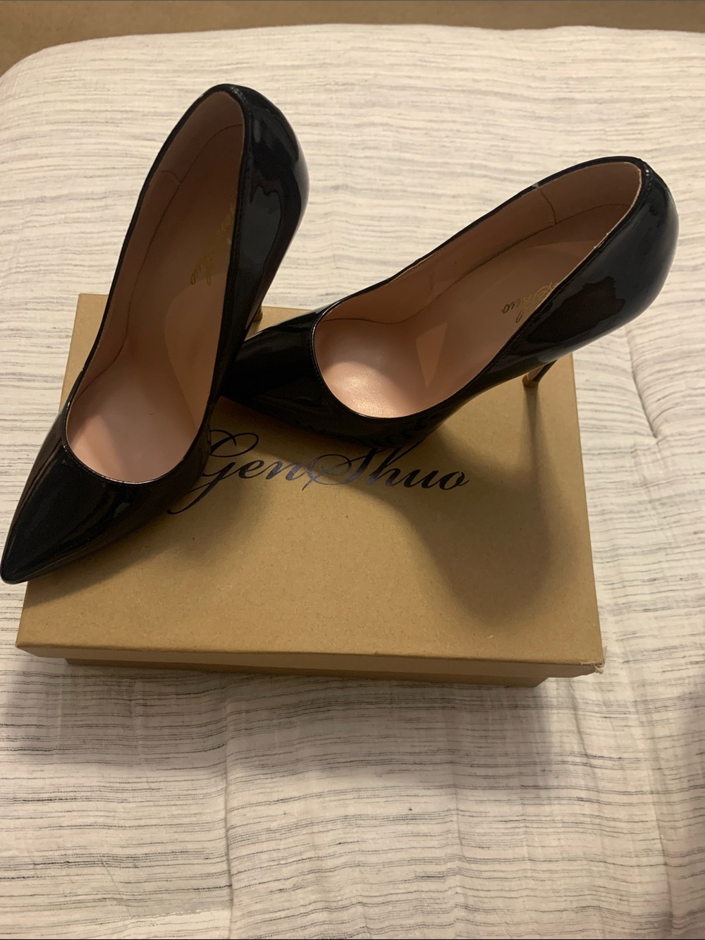 Genshuo Black Patent Pointed-Toe Stiletto Heels
